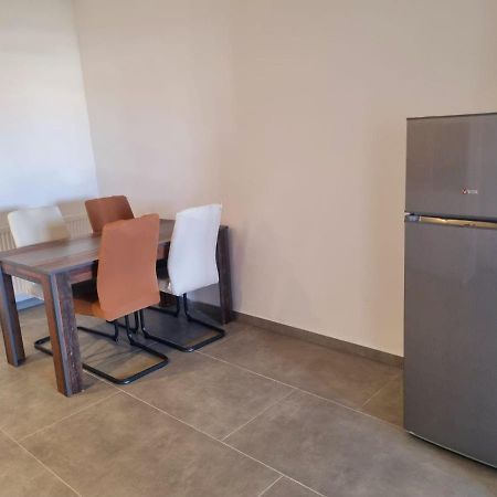 Apartment Mate Sukosan Bagian luar foto