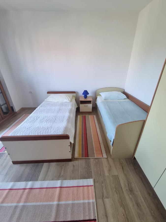 Apartment Mate Sukosan Bagian luar foto