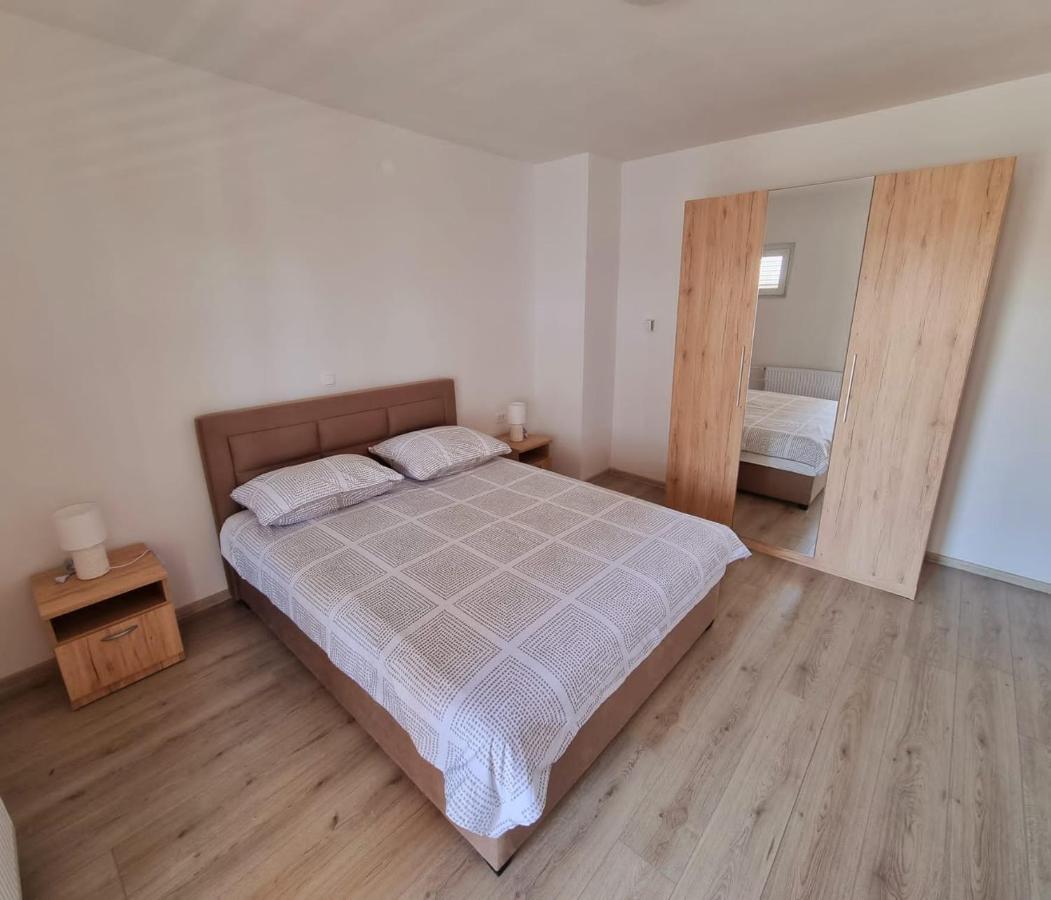 Apartment Mate Sukosan Bagian luar foto