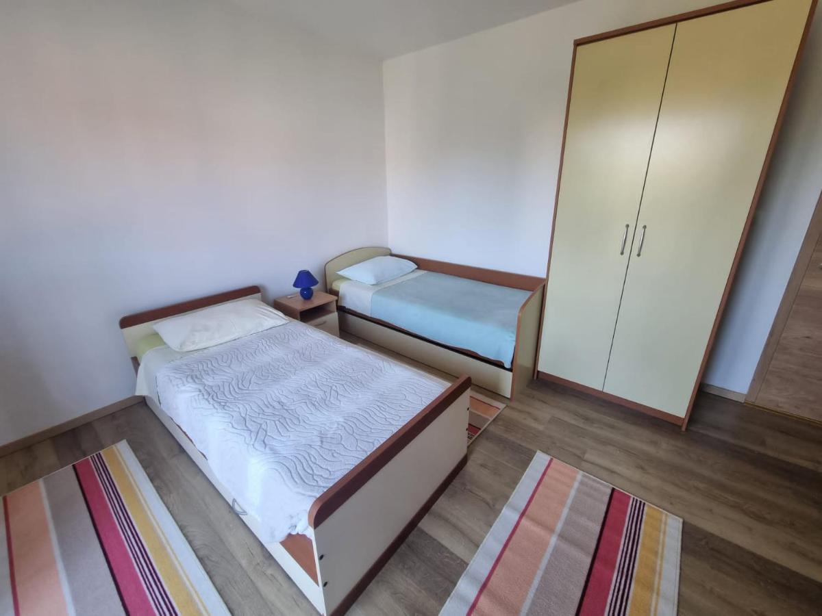 Apartment Mate Sukosan Bagian luar foto